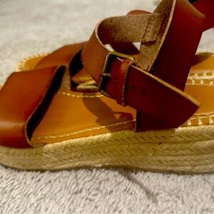 Women’s sandals